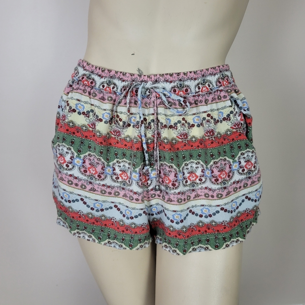 American Eagle Light Weight Boho Patterned Shorts - image 5